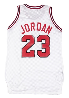 1989-90 Michael Jordan Game Used Chicago Bulls Home Jersey (MEARS A10, Bulls LOA & Naismith Hall of Fame LOA)